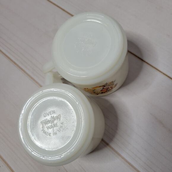 Vintage 60s Exxon/Esso Oil Tray and 2 Matching Anchor Hocking Milk Glass Mugs - Picture 14 of 16